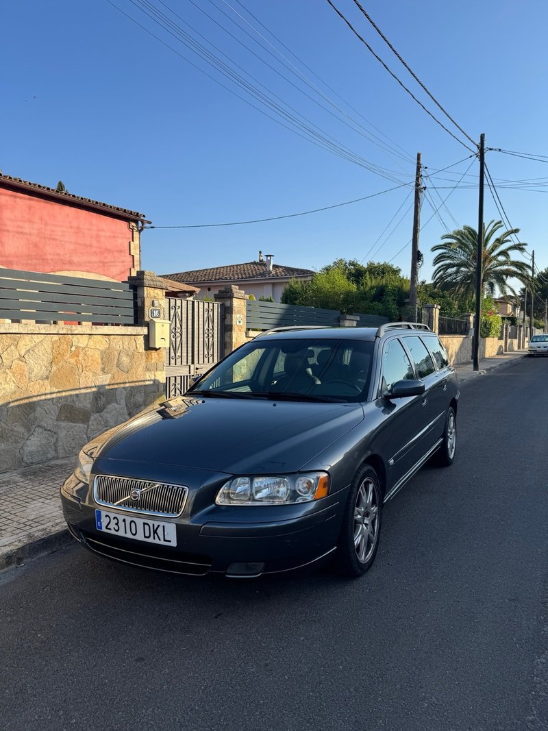 Volvo V70 2005 - foto 1