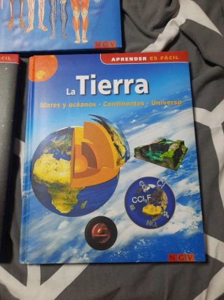 Lote de 3. El cuerpo humano. el universo. la tierr