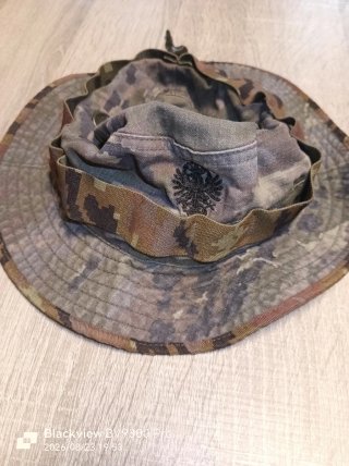 Chambergo militar boscoso.