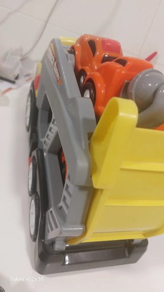 Camión Transportador de Juguete con Coches