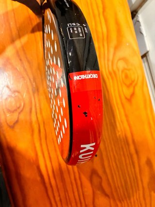 Pala de pádel NOX y kuikma