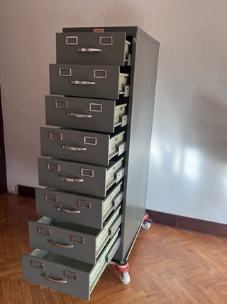 Archivador gris metalico Cajonera metalica 1940-50