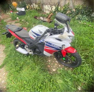 Honda CBR 2015 - 14800 km