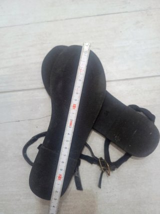 Sandalias planas negras