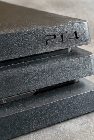 Consola PlayStation 4 Pro Negra con 2 mandos