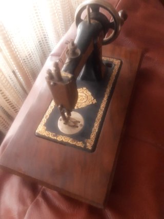 Máquina de coser Wertheim antigua