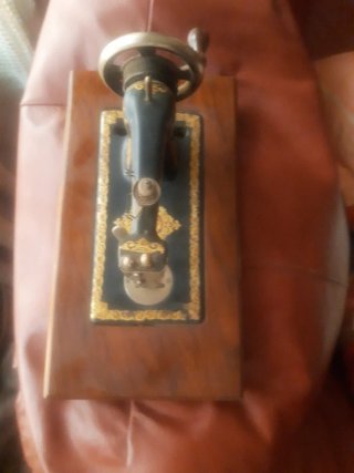 Máquina de coser Wertheim antigua