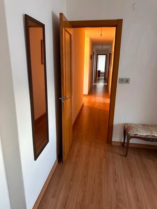 Habitación disponible zona universidad