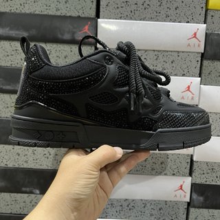 Zapatillas Louis Vuitton Trainer Negras Brillantes