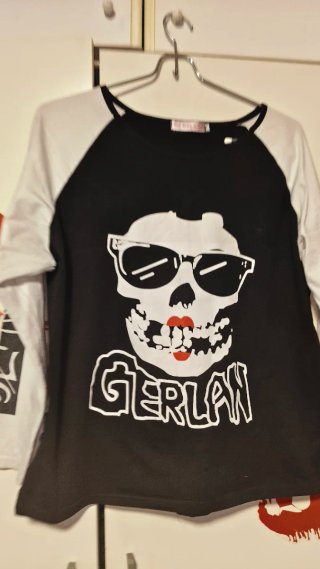 Camiseta manga larga calavera GERLAN