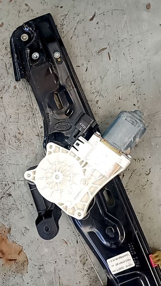 MOTOR ELEVALUNAS TRASERO IZQUIERDO Land Rover Discovery Sport (02.2015->)