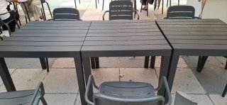 Mesa de terraza metálica y plástica 78×78×74