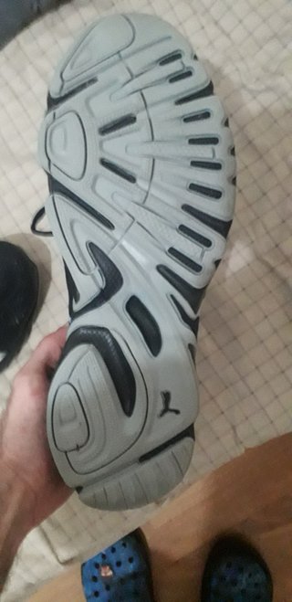 Zapatillas Puma Negras y Blancas Nuevas