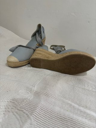 Alpargatas cuña azul y beige