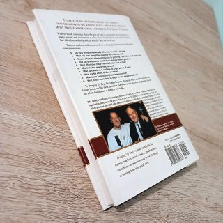 Bringing Up Boys: Practical Advice and Encourag...