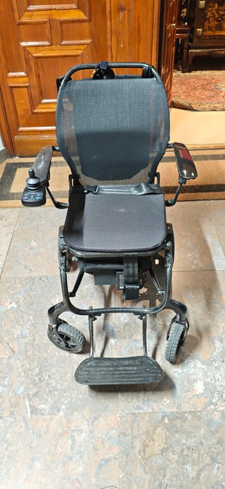 Silla de ruedas eléctrica Q50R carbono plegable