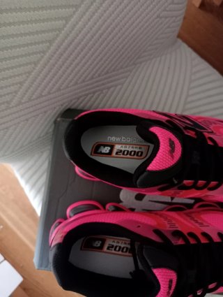 Zapatillas New Balance Rosa y Negra