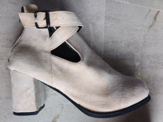 Botines abiertos melocotón tacón