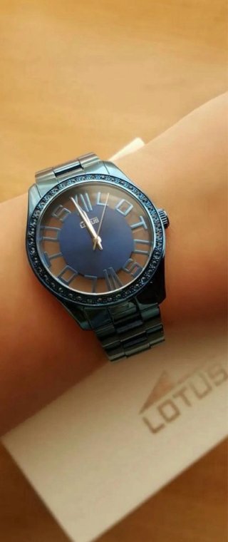 Reloj Lotus Azul y Plateado