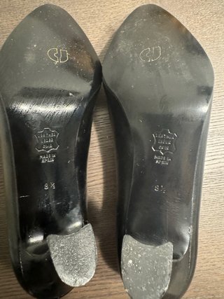 Zapatos de tacón Charles Jourdan negros