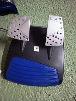 Volante Fanatec PS3 con Pedales
