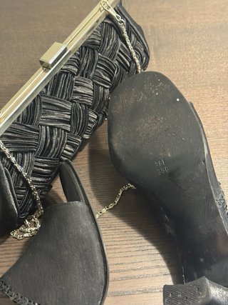 Conjunto Vestir: Sandalias y Bolso Negro