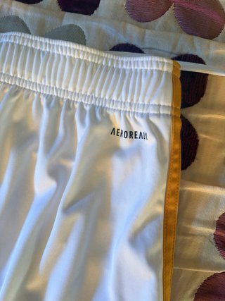 Pantalón corto Real Madrid Adidas Blanco. Talla M