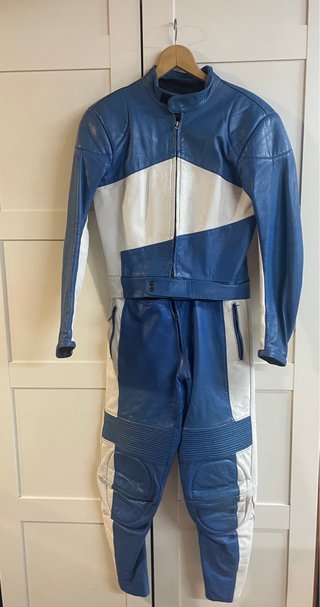 Mono de moto vintage 90s azul y blanco