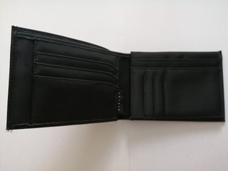 Portafogli nero Sisley