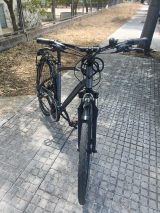 Bicicleta urbana negra