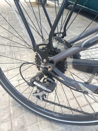 Bicicleta urbana negra
