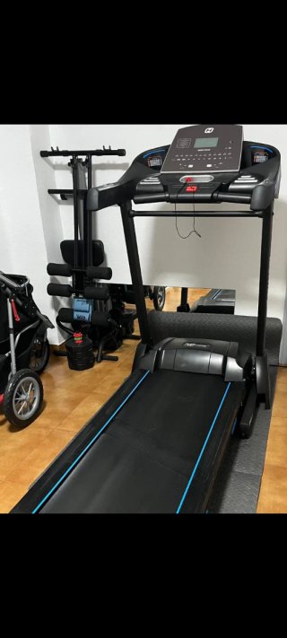 Cinta de correr profesional bodytone
