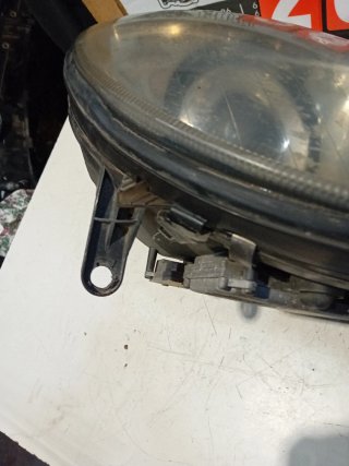 Faro Xenon  Derecho Mercedes W211,SOPORTE ROTO