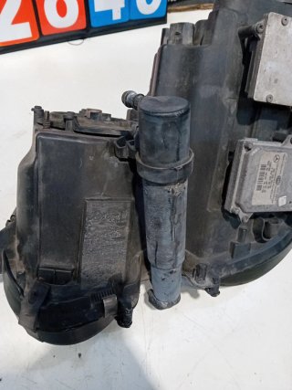 Faro Xenon  Derecho Mercedes W211,SOPORTE ROTO