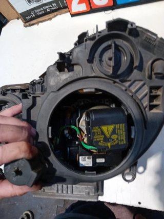 Faro Xenon  Derecho Mercedes W211,SOPORTE ROTO