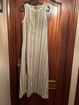 Vestido largo marron y blanco sin etiquetas