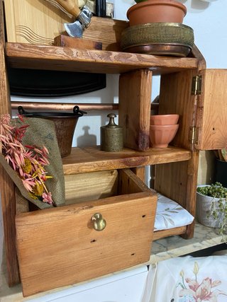 Mueble auxiliar artesanal
