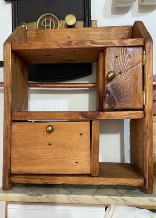 Mueble auxiliar artesanal