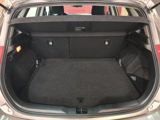 Toyota Auris Híbrido 1.8VVT-I 136CV 220.000KM