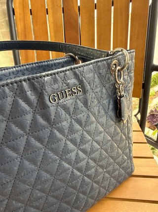 Bolso Guess Azul Acolchado