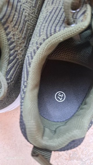 Scarpe da ginnastica verdi e bianche