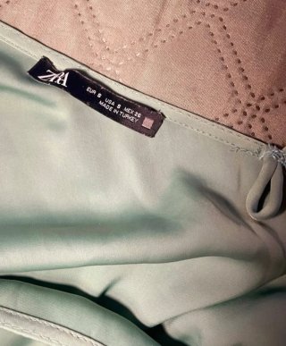 Vestido Zara verde menta midi floral talla S