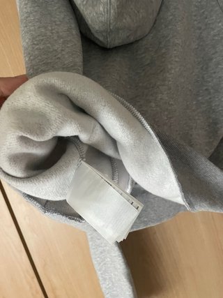 Sudadera Adidas Gris con Capucha y Logo