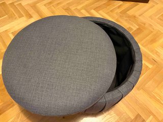Puf reposapiés Ikea ÅTERLÖGA con almacenaje