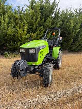 Mini tractor Avenger A26v con 110H esta NUEVO