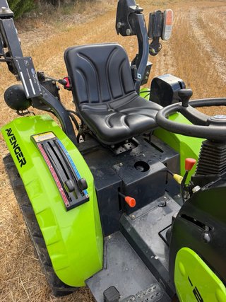 Mini tractor Avenger A26v con 110H esta NUEVO