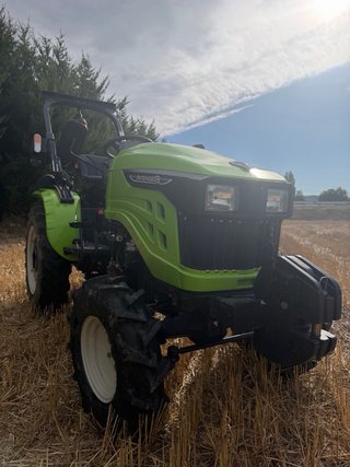 Mini tractor Avenger A26v con 110H esta NUEVO