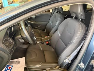 Volvo V40 2017