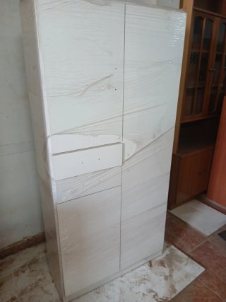 Armario Escobero Blanco