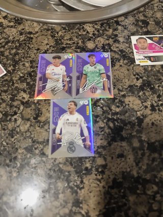 Cromos de fútbol firmados